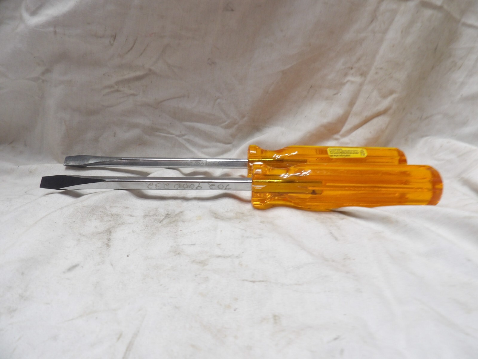 Pair of Vaco 6" Flathead 5/16" Screwdrivers USA