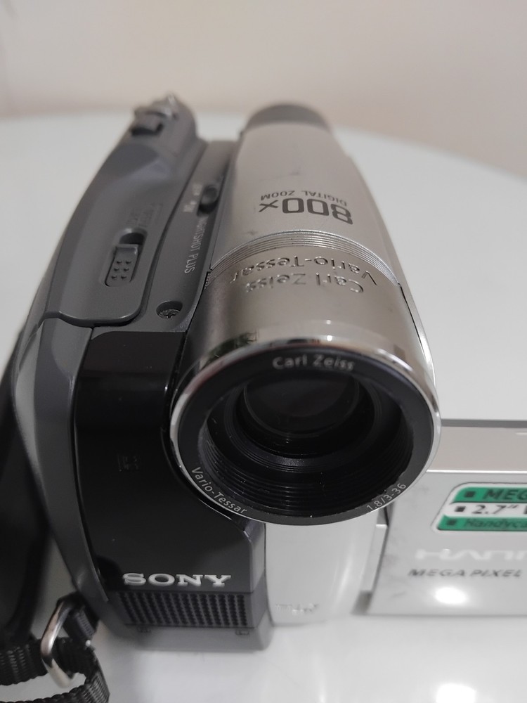 Sony model DCR-HC44E digital video camera NO BATTERY. UNTESTED.