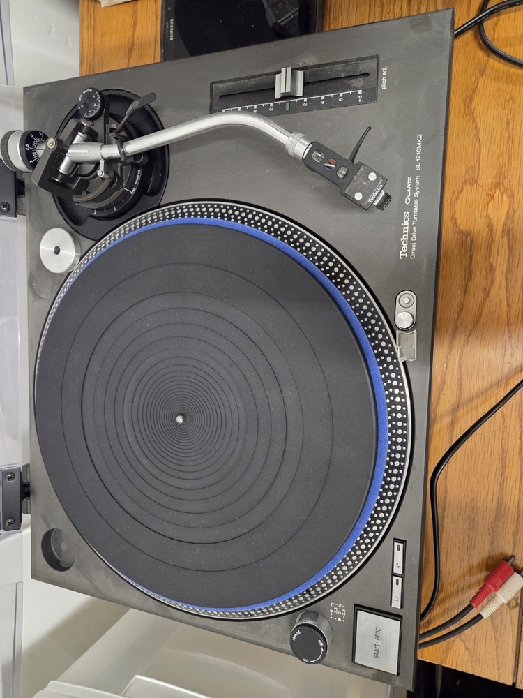 Technics SL-1200MK2 Turntable DirectDrive Quartz PitchCtrl Shure FullyFunction