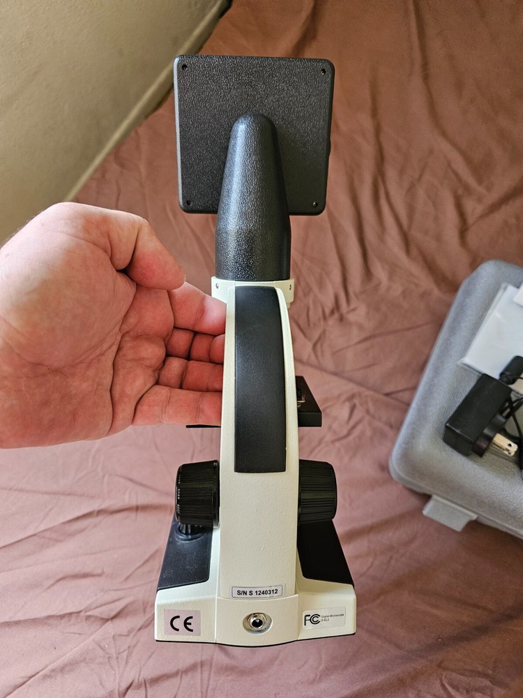 Motic Ecoline Advanced Digital Microscope Nice Lenses, 3.5" LCD Screen, Camera