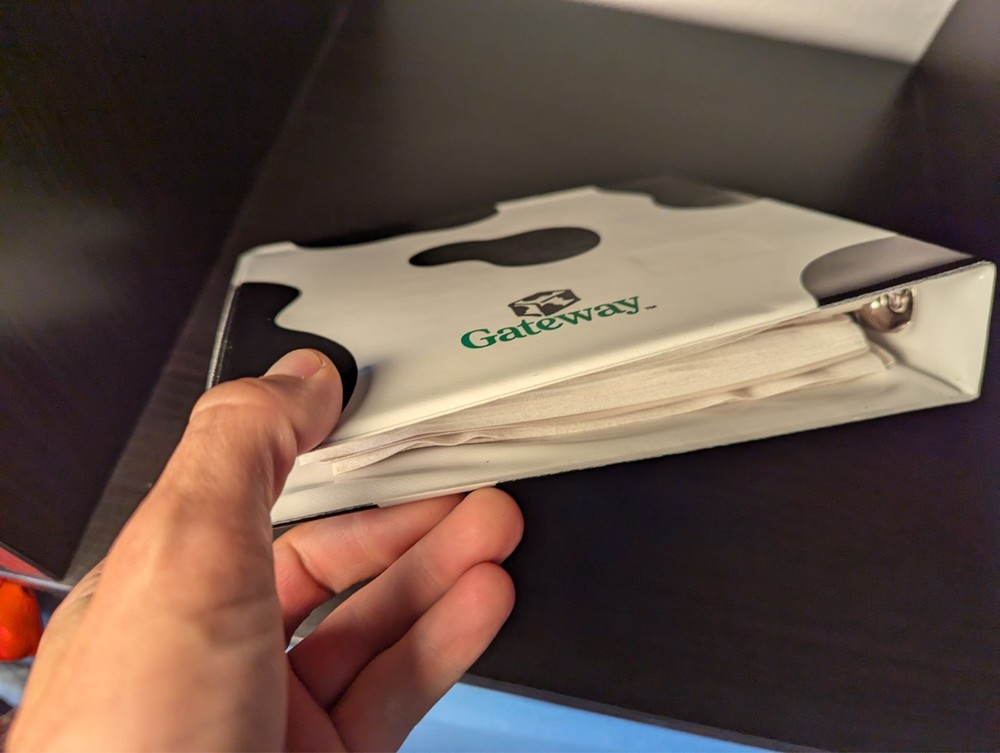 Vintage 1998 ~ Gateway CD STORAGE BINDER