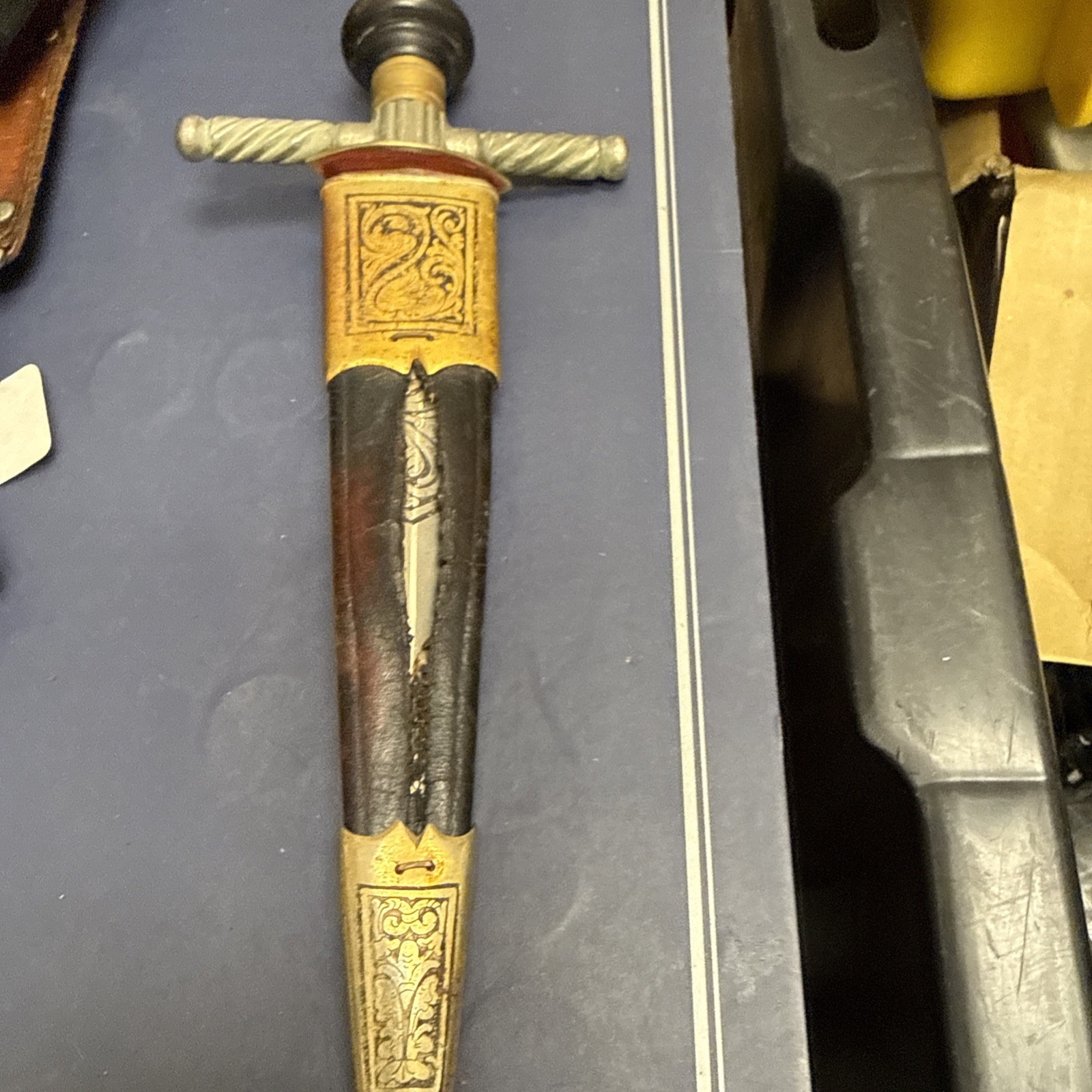 ANTIQUE TOLEDO SPANISH PLUG BAYONET DAGGER