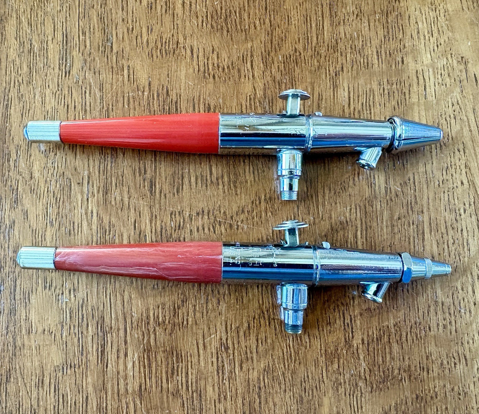 Set of 2 Paasche VL Airbrushes with Hoses