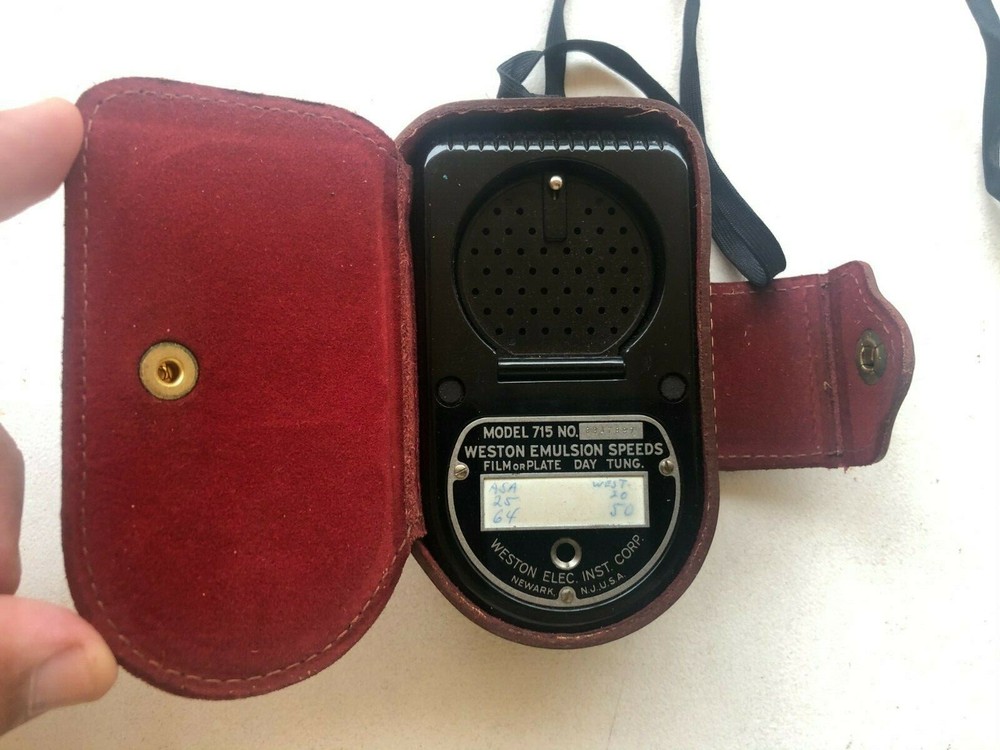 Weston Master Universal Exposure Light Meter Model 715  in Leather Case