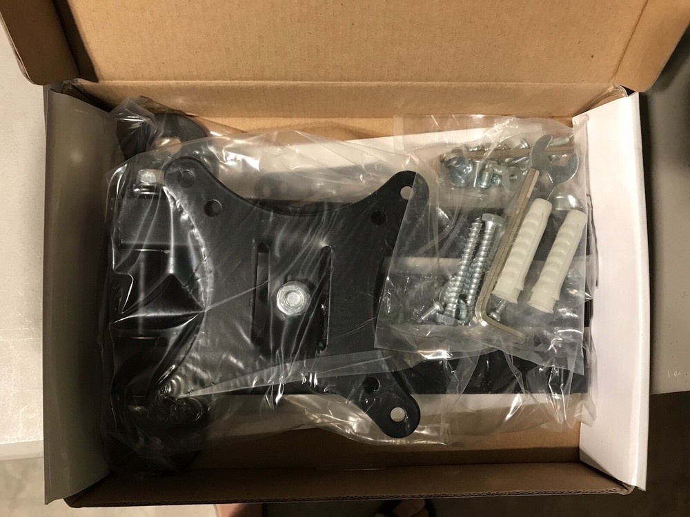 Mount-It *Articulating LCD/LED Wall Mount Bracket* (Model: MI-2041)