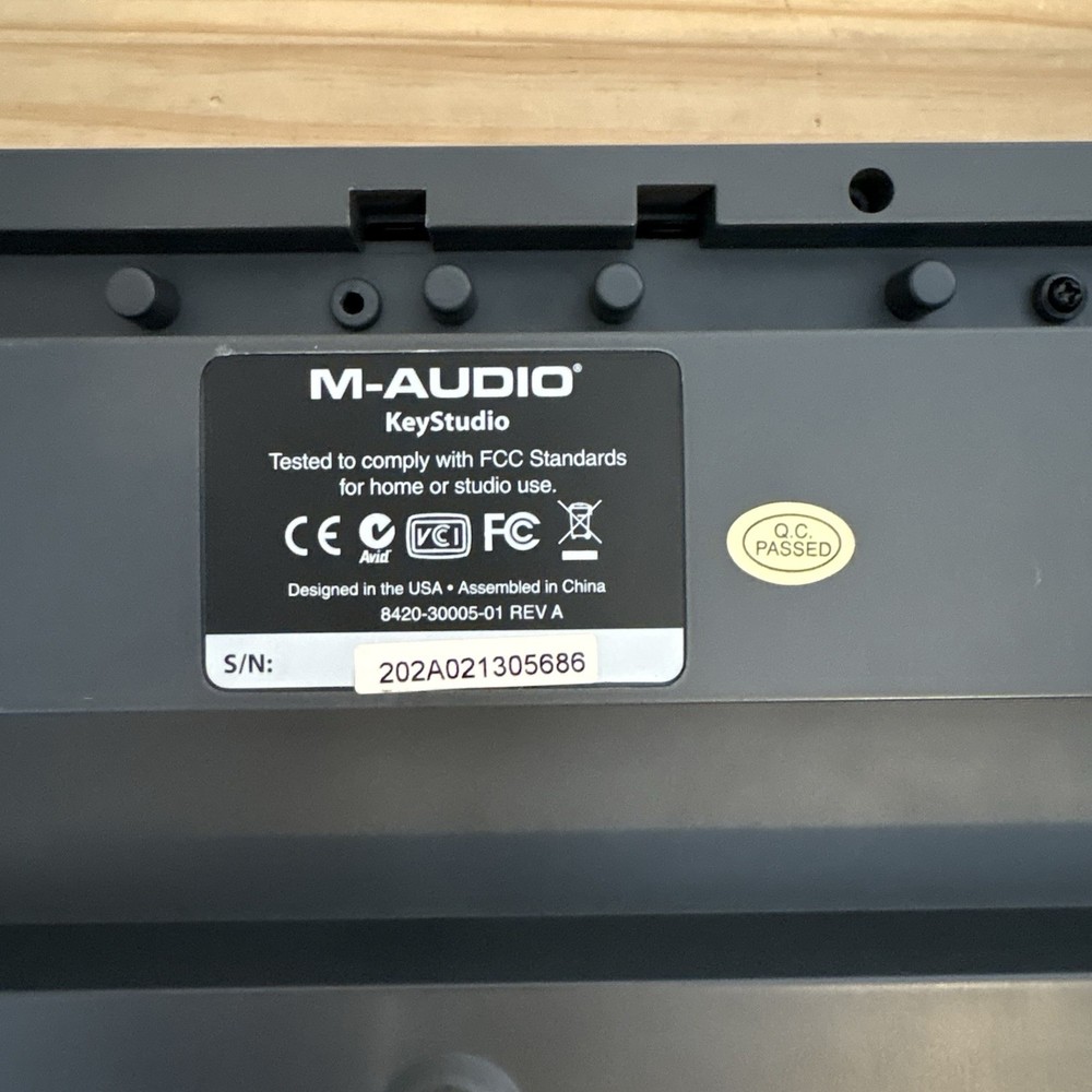 Please Read Working For Parts M-Audio Keystudio 49-Key MIDI Keyboard Controller