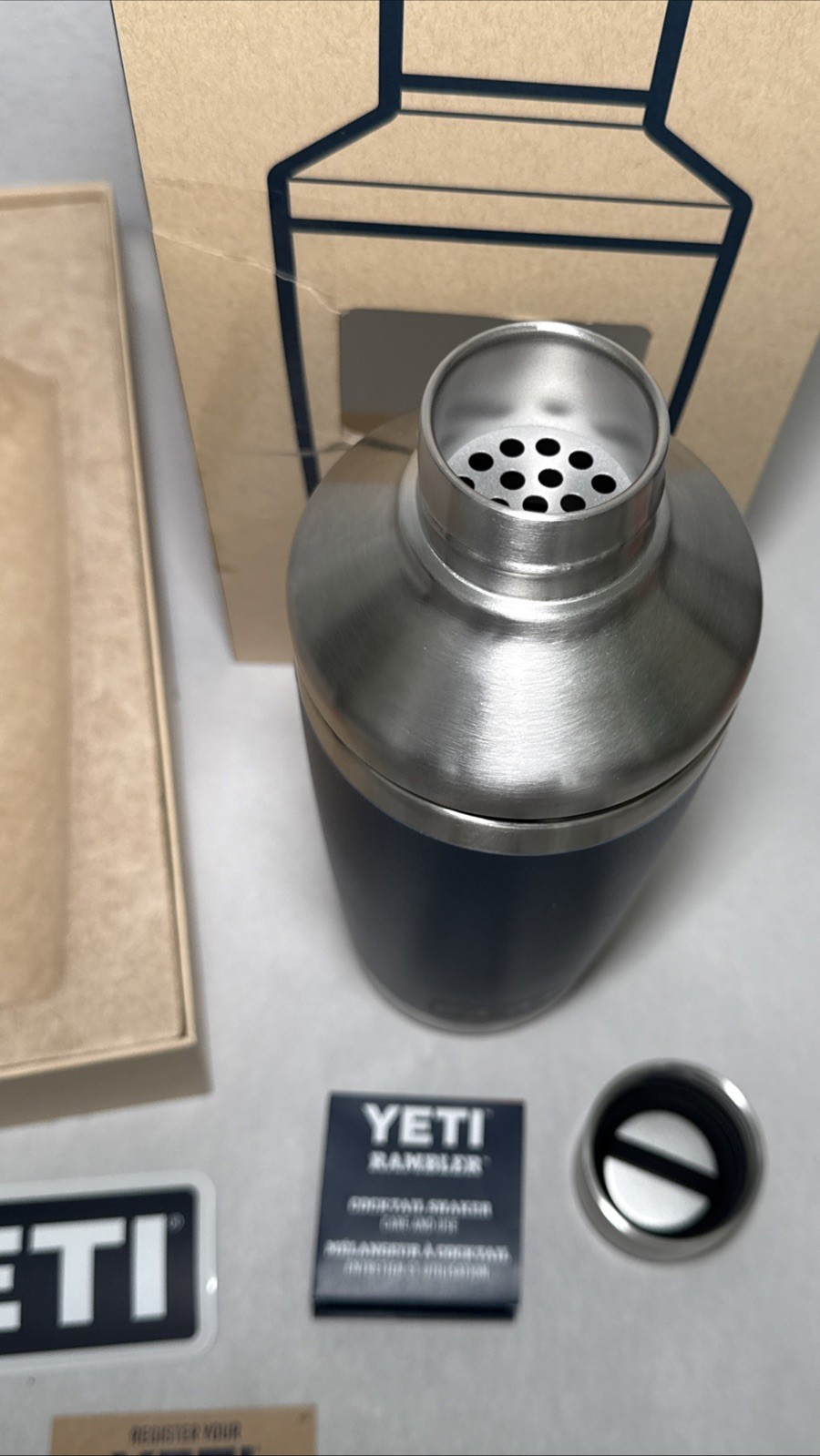 Yeti Rambler 20 oz Cocktail Shaker - Navy - NEW in Box w/ Paperwork