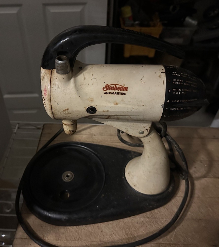 VINTAGE SUNBEAM MIXER, UNTESTED