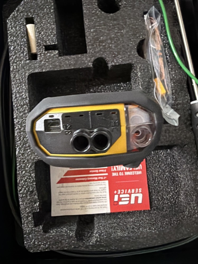UEI C163 COMBUSTION ANALYZER IN CASE