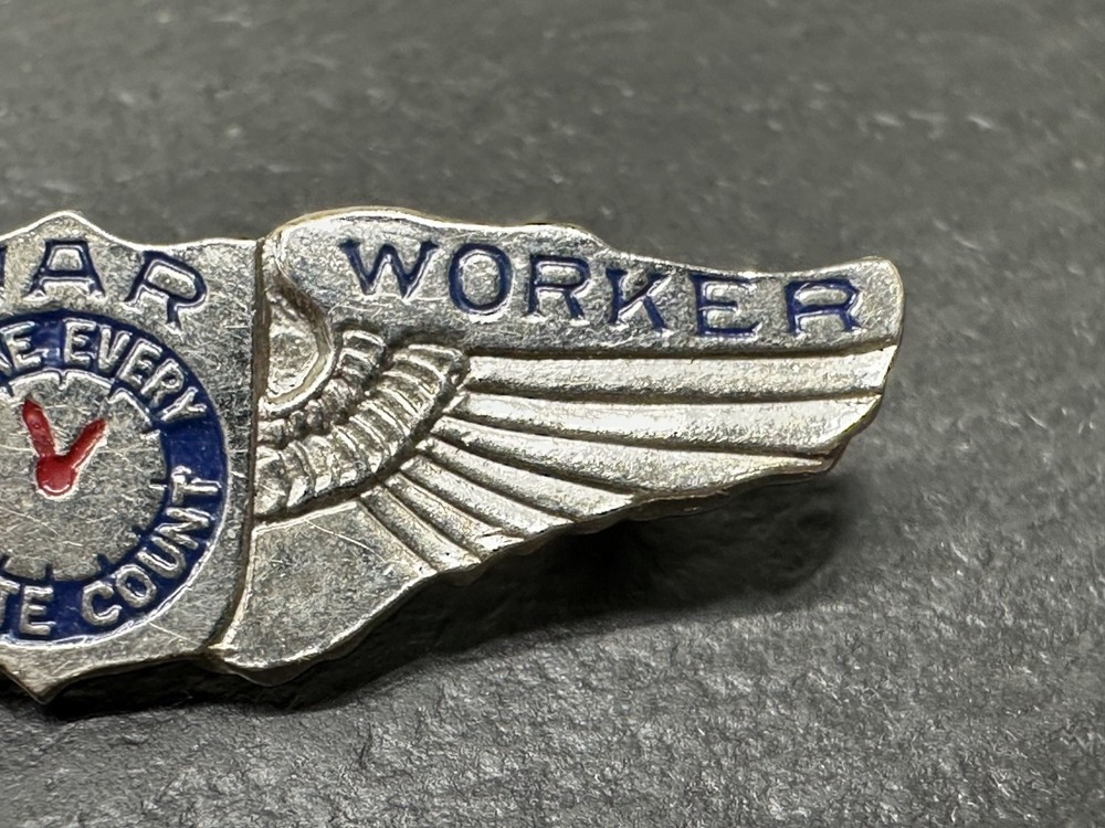 WWII HOMEFRONT SERVEL WAR WORKER WINGED PIN M698