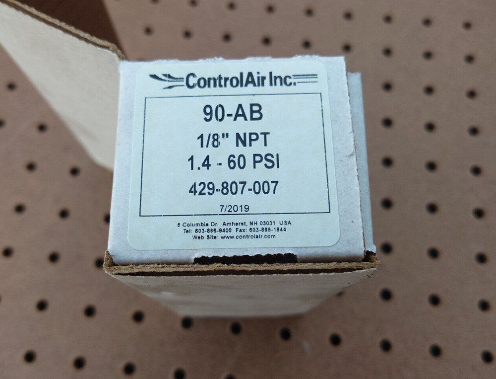 CONTROLAIR 90-AB MINIATURE PRECISION AIR PRESSURE REGULATOR