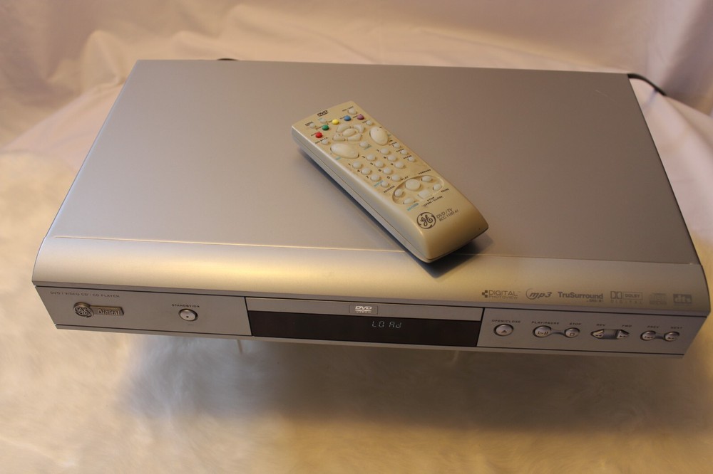 GE DVD Player Digital DGE100NA Silver INCLUDES Remote Control & Users Guide