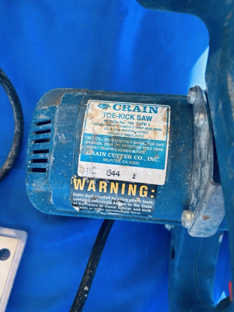 Crain toe-kick saw model 795 Type 1