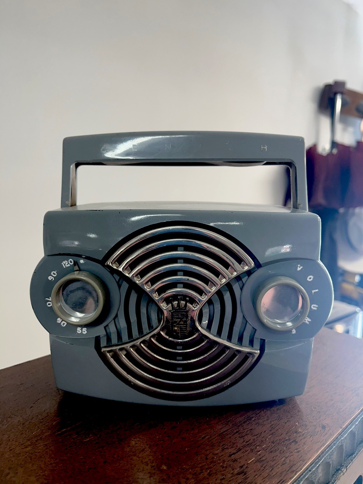 EXCELLENT 1953 MCM ZENITH K412-G “OWL EYE” Factory DAWN GREY Tube Radio