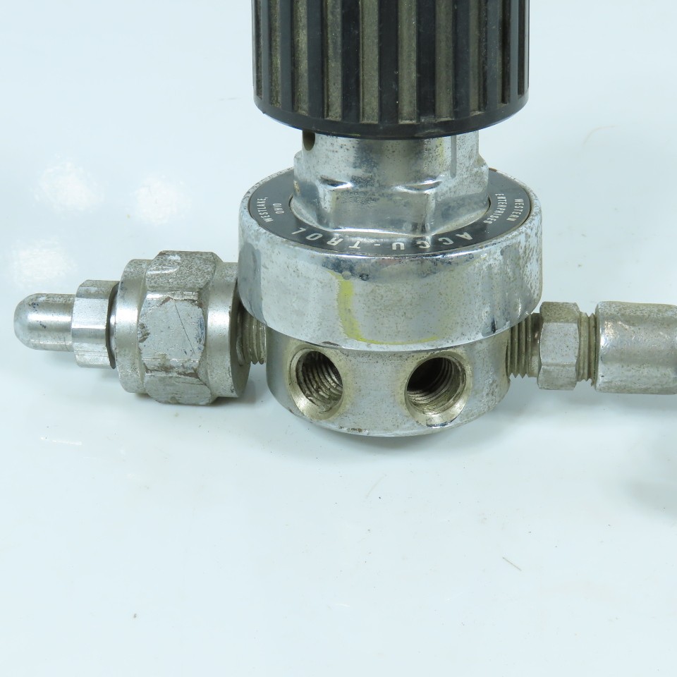 Accu-Trol LS-346-3 Compressed Gas Regulator