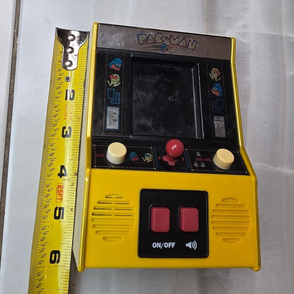 Pac-Man Mini Arcade Game Basic Fun 2020 Retro Handheld Console Yellow 09530 A6