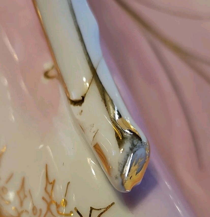 Gold Trim Double Leaf Bowl with Handle