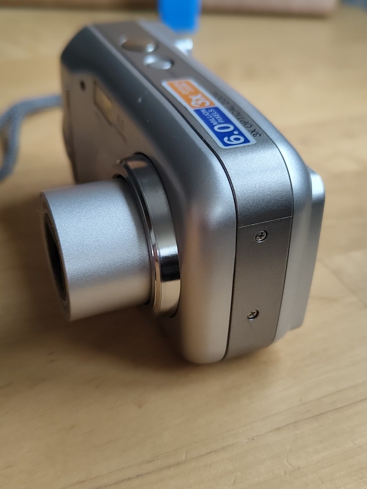 Digital Camera Olympus X-700 6.0mp Digital Camera Olympus Digital Camera