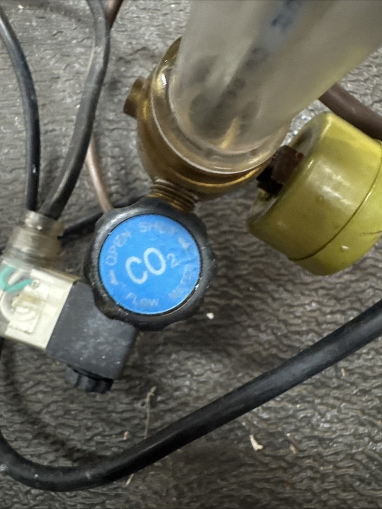 Titan Controls CO₂ Regulator - Compatible with Titan Controls CO₂ Controllers