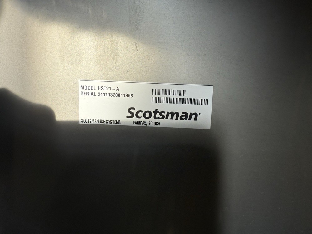 SCOTSMAN HST21-A ICE MACHINE EQUIPMENT STAND SCRATCH & DENT