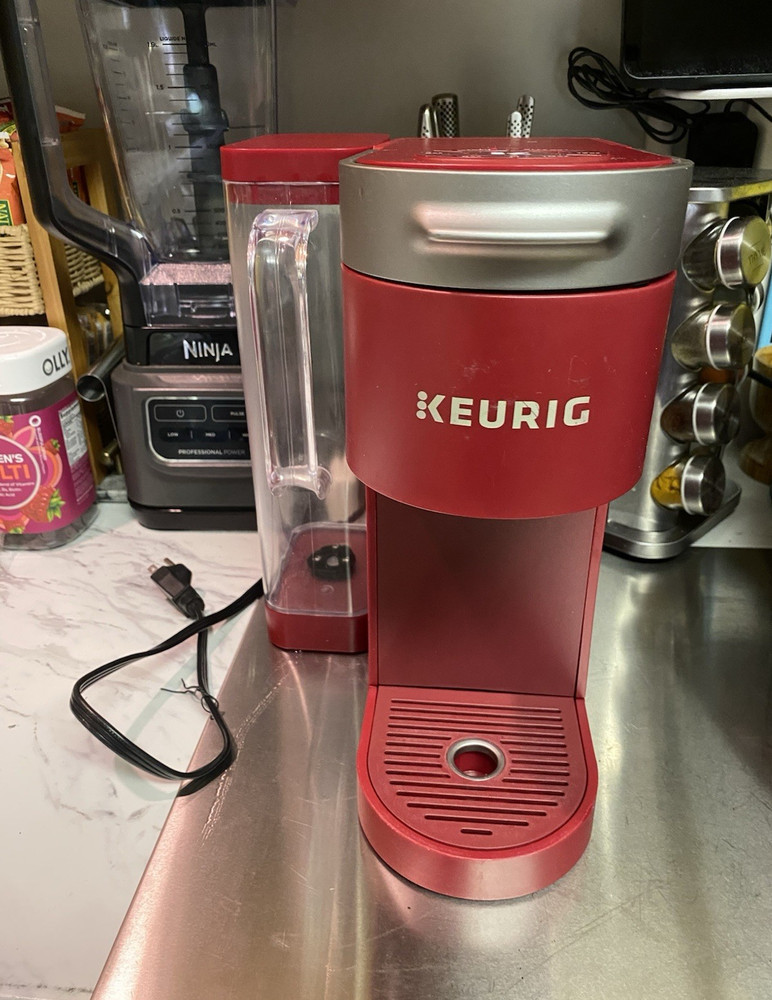 Keurig K-Supreme Red Pod Coffee Machine, 12oz, K-Cup Compatible, Digital Control