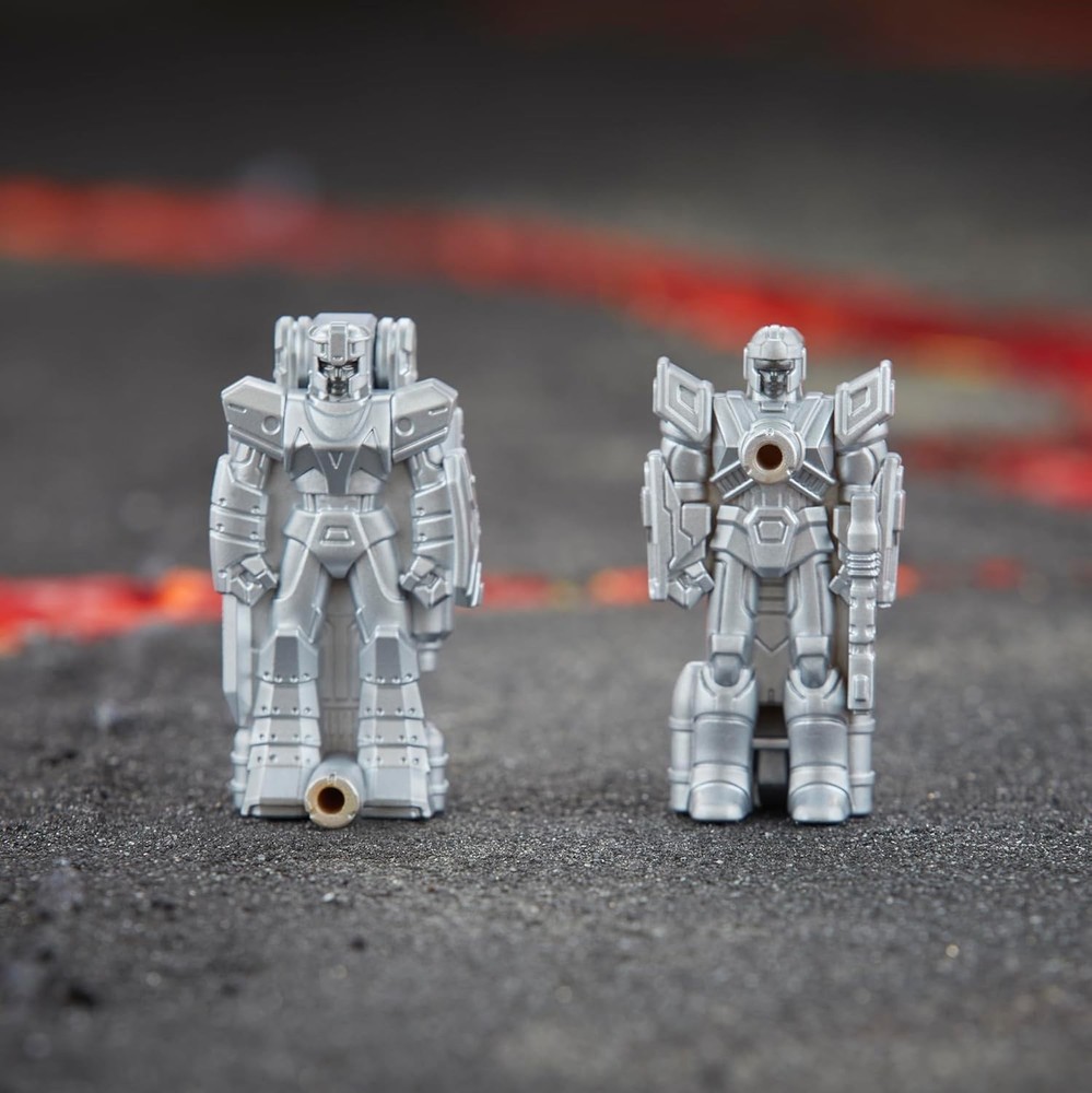Transformers Legacy United Doom ‘n Destruction Collection, Mayhem Attack...