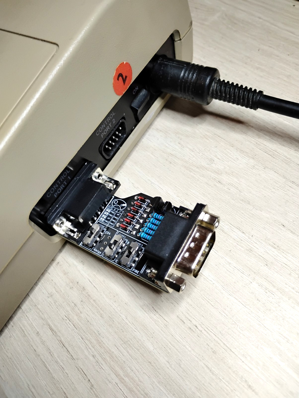 Commodore 64 & Amiga Adapter For Using Sega Genesis Gamepads - USA Seller