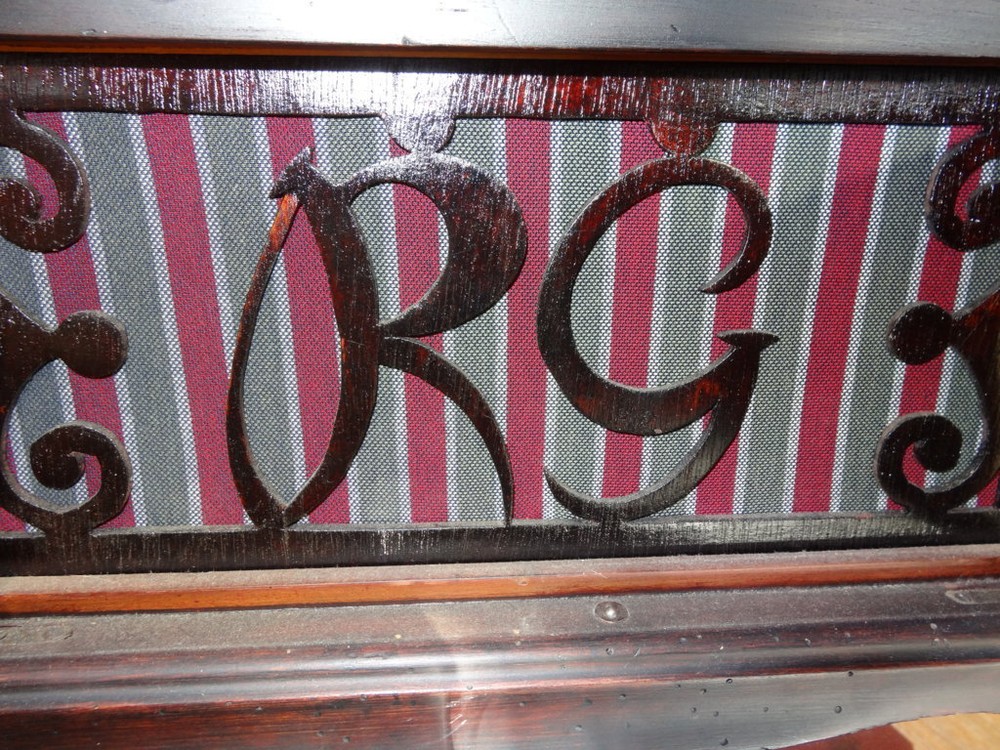 Odeon - Vintage Crank Gramophone