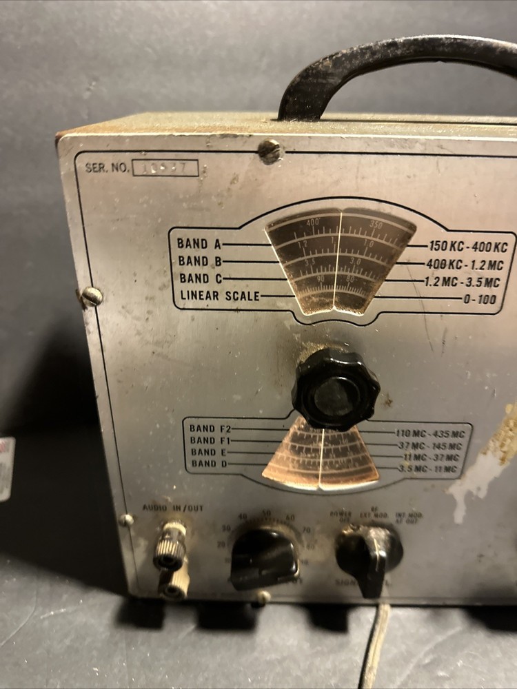 Eico Signal Generator Model 324 Untested, Powers On, Lights Up Untested #P