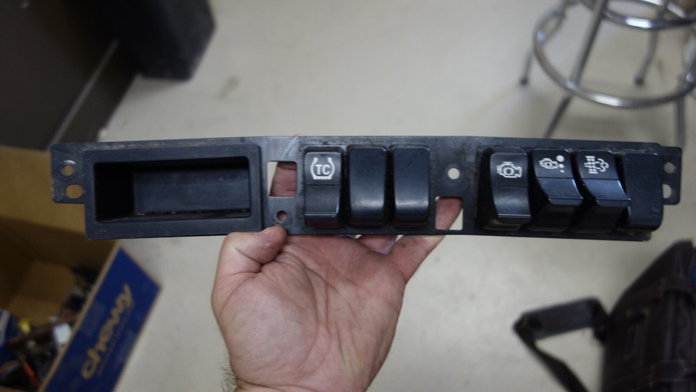 Kenworth T660 Rocker Switch Panel w four switches