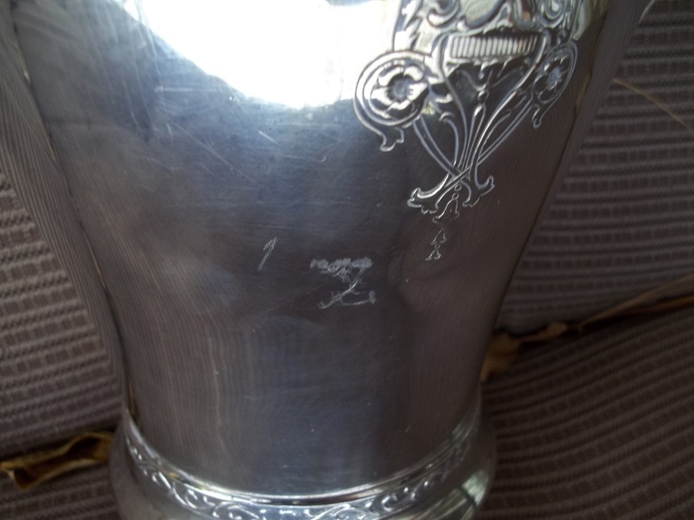 RARE 1925 Triumph Pattern 2 Quart Water Milk Pitcher By Rogers Bros Silverplate