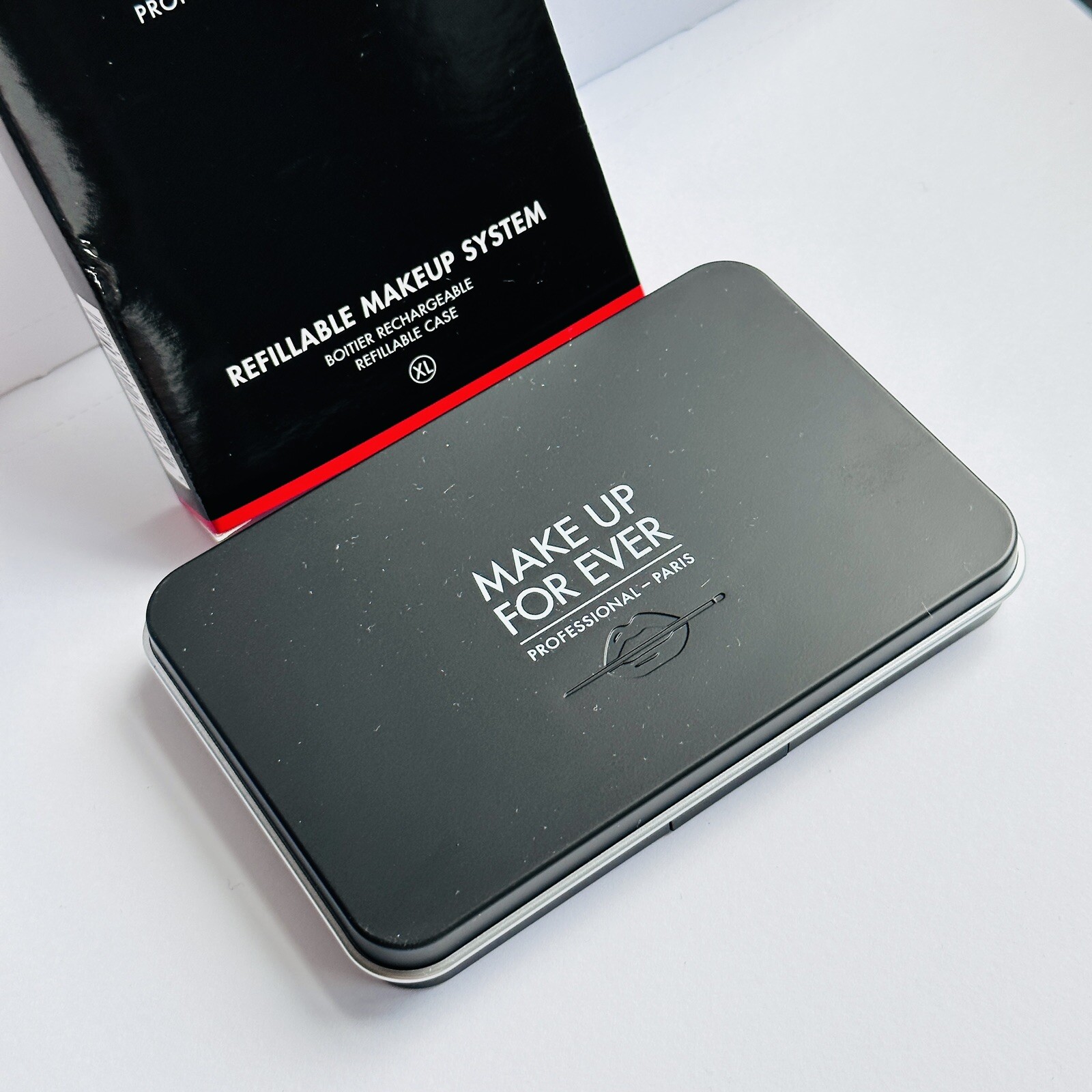 MAKE UP FOR EVER Mirrored Refillable Empty Makeup Palette XL