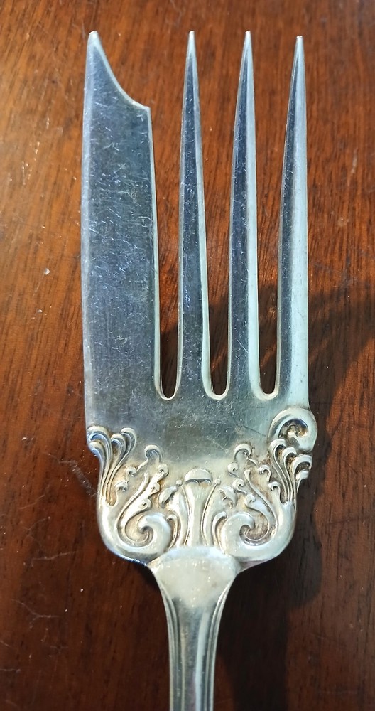 Rogers silverplate serving fork America pattern C1903 7.5" EUC