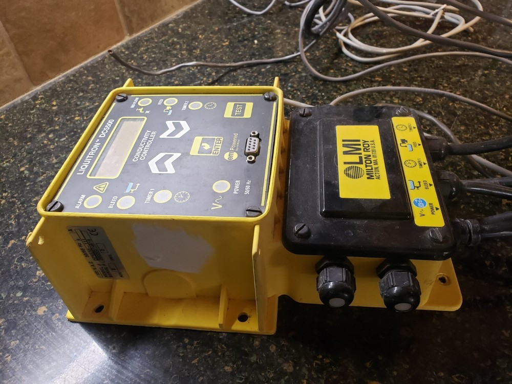 LMI Milton Roy Liquitron DC5500 Conductivity Controller DC5500-111 -Untested