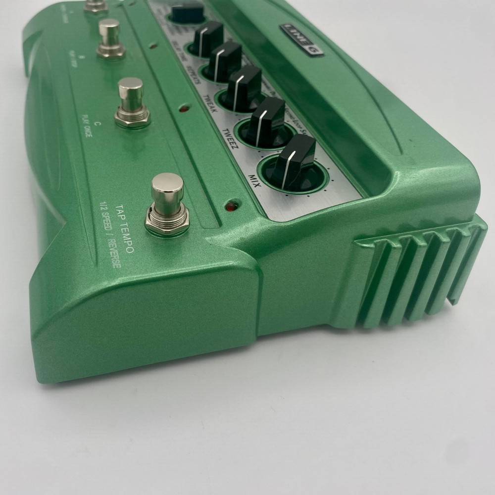 Line 6 DL4 Stompbox Delay Modeling Effects Pedal
