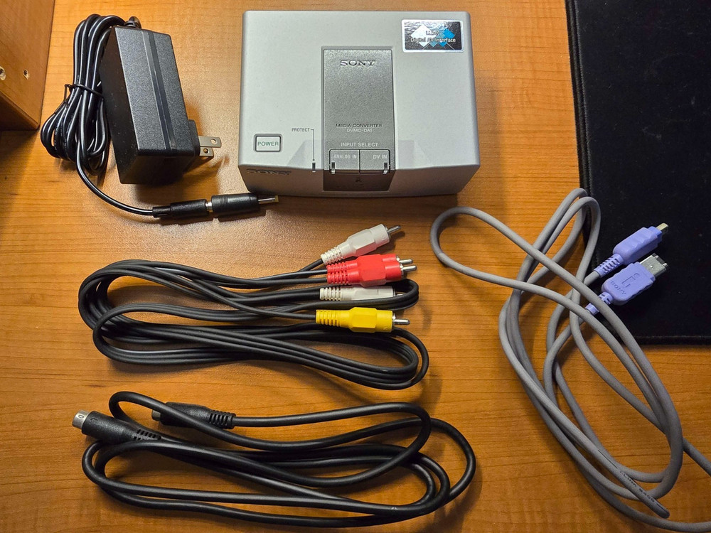 UNUSED Sony Media Converter DVMC-DA1 DV Codec Converter Full Kit - FULLY TESTED
