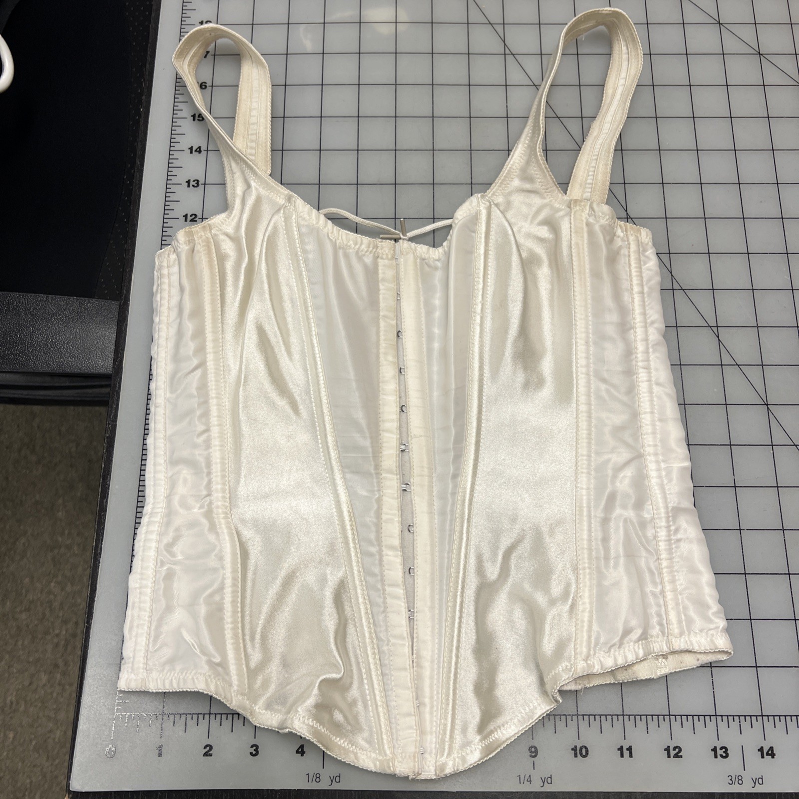 'Fredericks of Hollywood' Edwardian-Style Stretchy Corset, fits a 24"-28" Waist