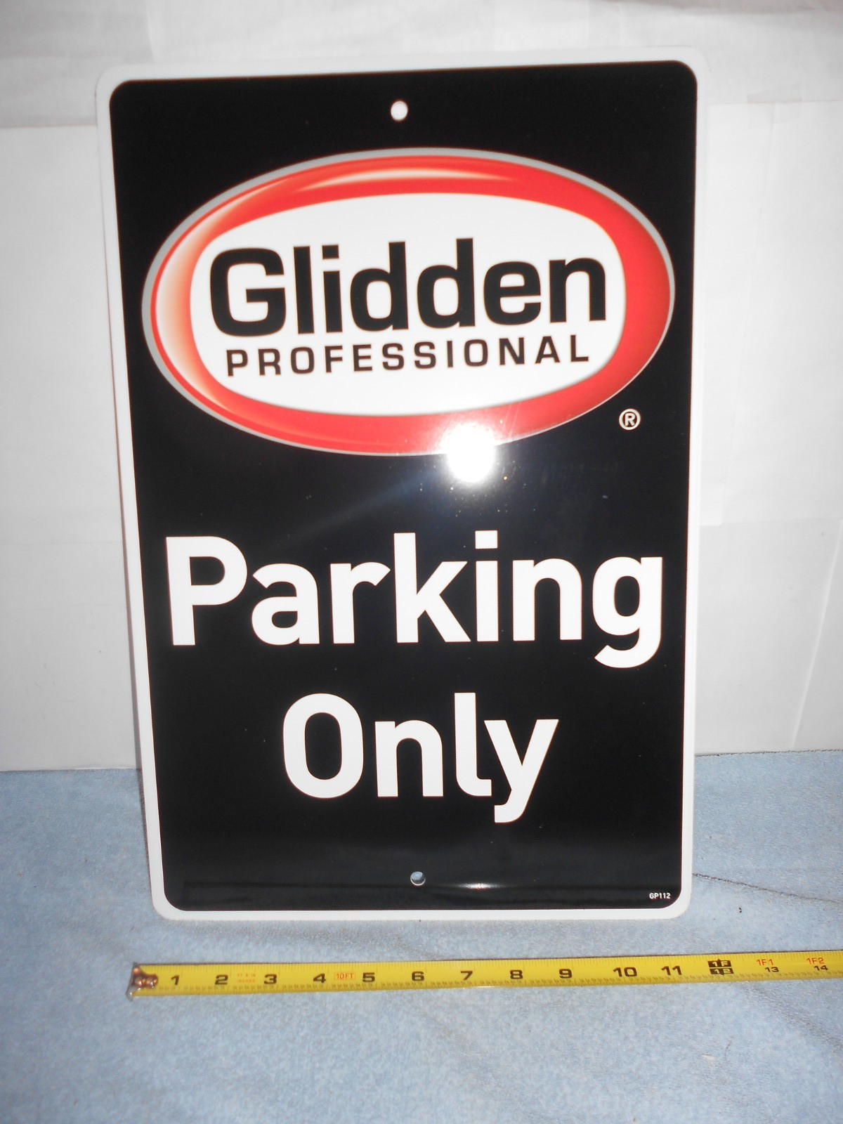 VINTAGE 12x18in NEW GLIDDEN PAINT PROFESSIONAL PARKING ONLY ADV SIGN METAL -X134