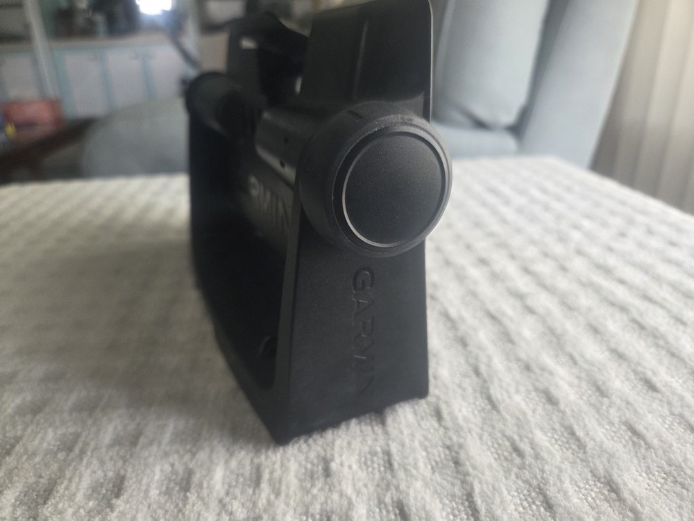 Garmin 145-02095-00 Bracket Mount w Knobs & Wire Clip