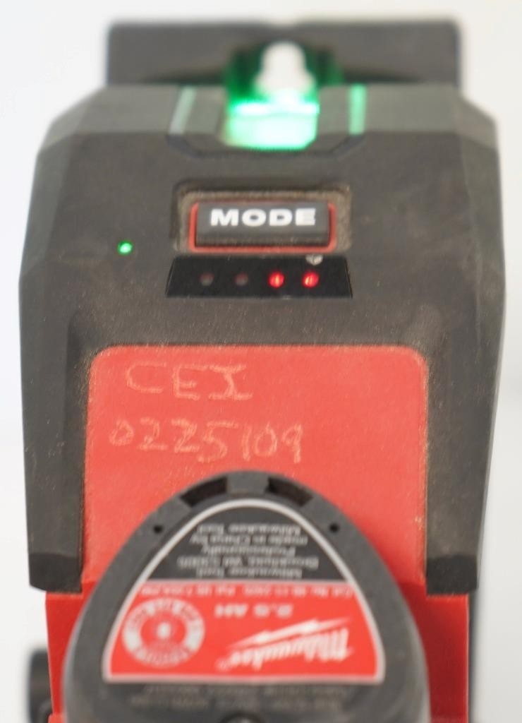 Milwaukee 3624-20 M12 Green Cross Line & 4-Points Laser w/Battery