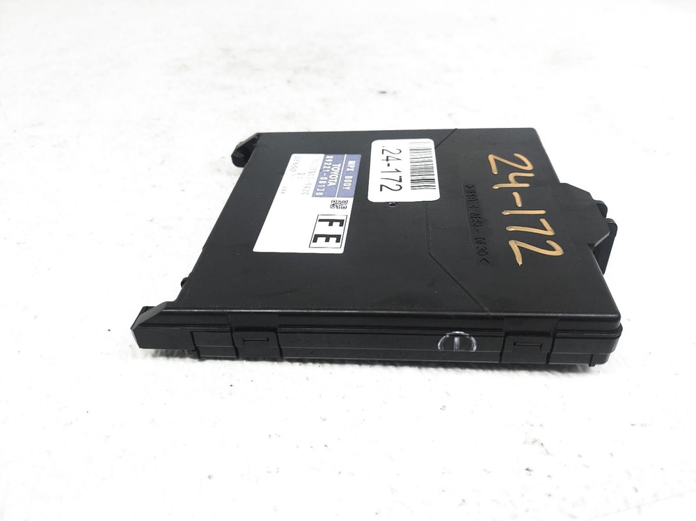 2017 Toyota Sienna Multi Plex Network Computer Module Unit 89221-08130 *Le