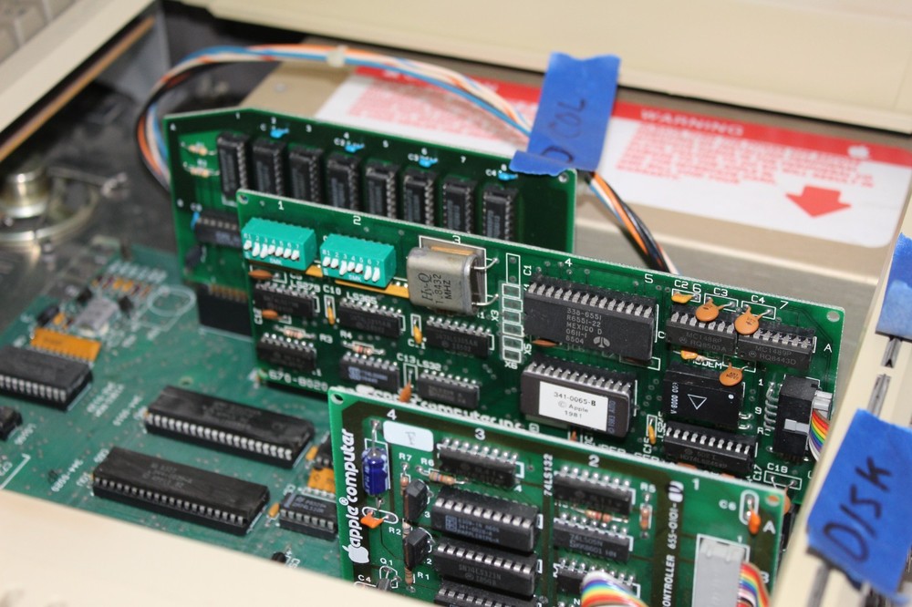 Apple IIe Computer 80-Col Card Disk II Controller Super Serial Tested