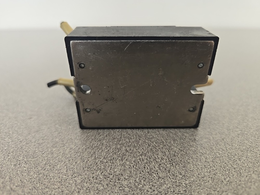 CRYDOM D4825 Solid State Relay Output 480VAC 25A Input 3-32VDC