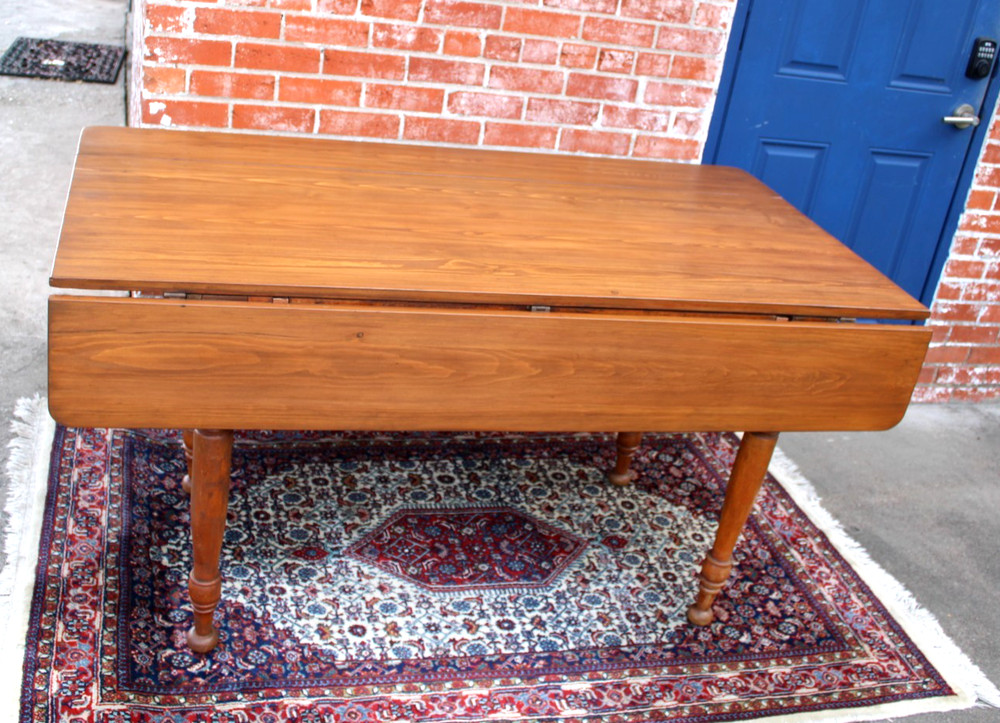 English Antique Pine Drop Leaf Table / Kitchen Table /Dining Table