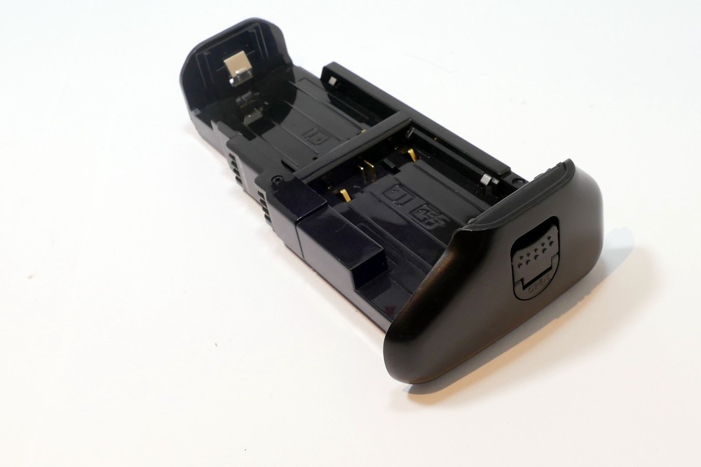 AA Battery Tray Adapter for BG-E11 repalcement