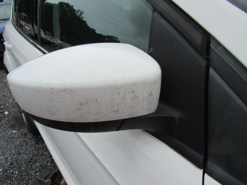 ESCAPE 2013 Glove Box 1050594