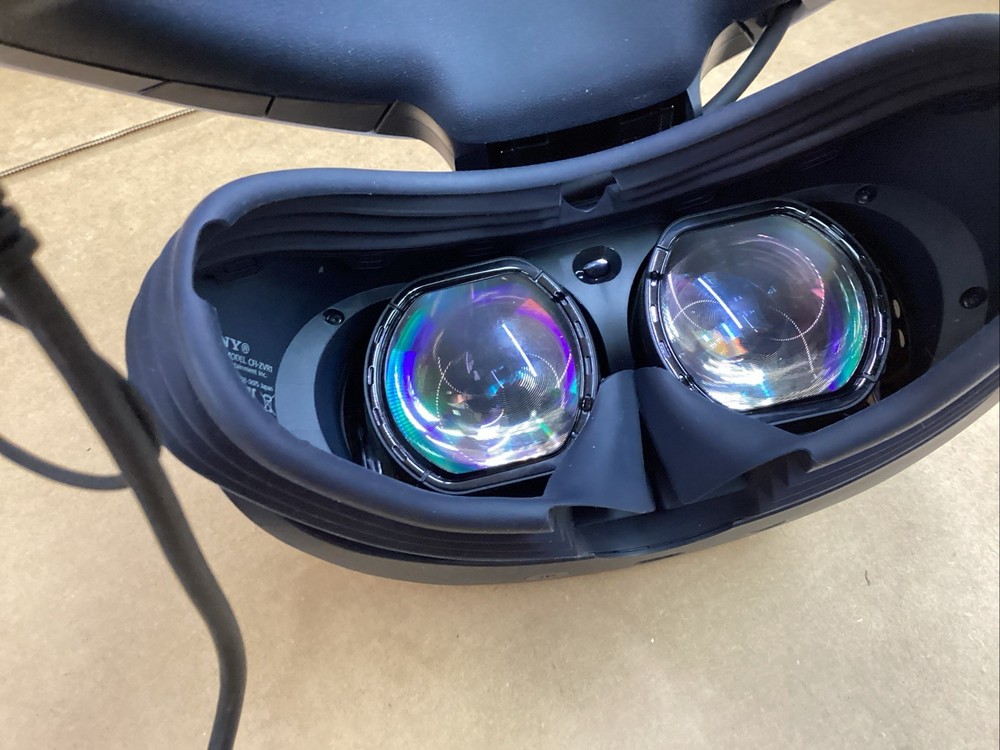 Sony PlayStation VR2 Virtual Reality Headset Bundle CFI-ZVR1