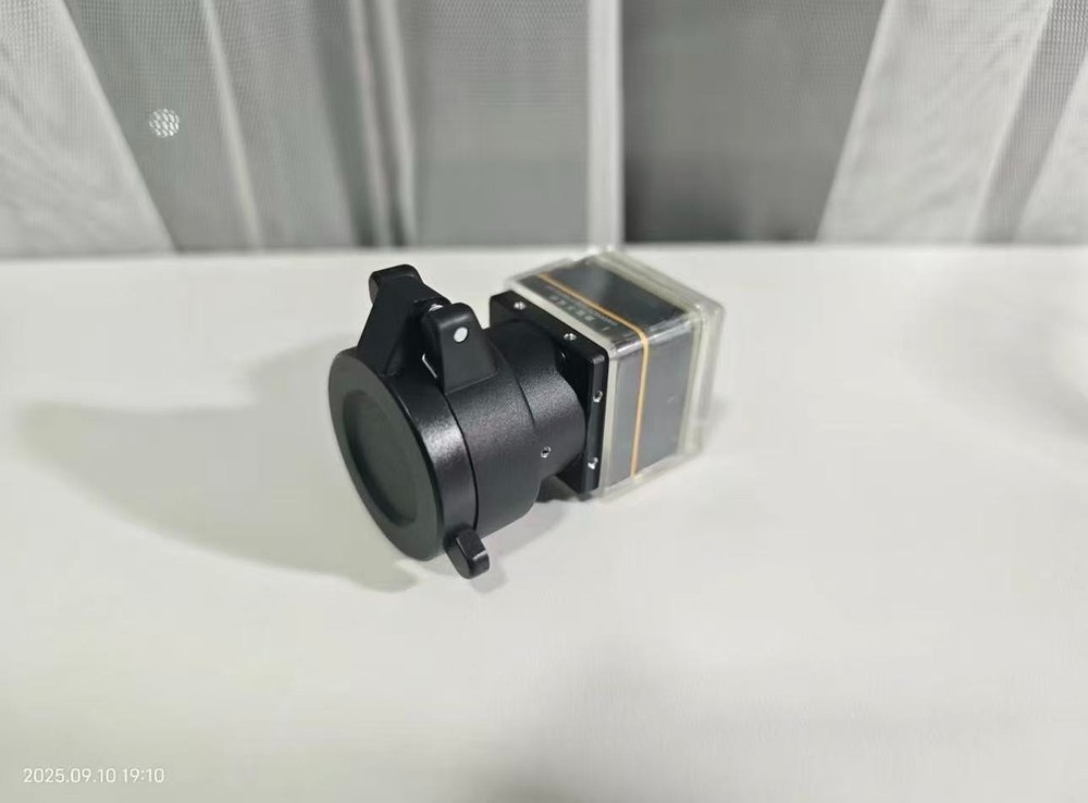 GUIDE Thermal imaging module Coin417 384x288  Thermometric