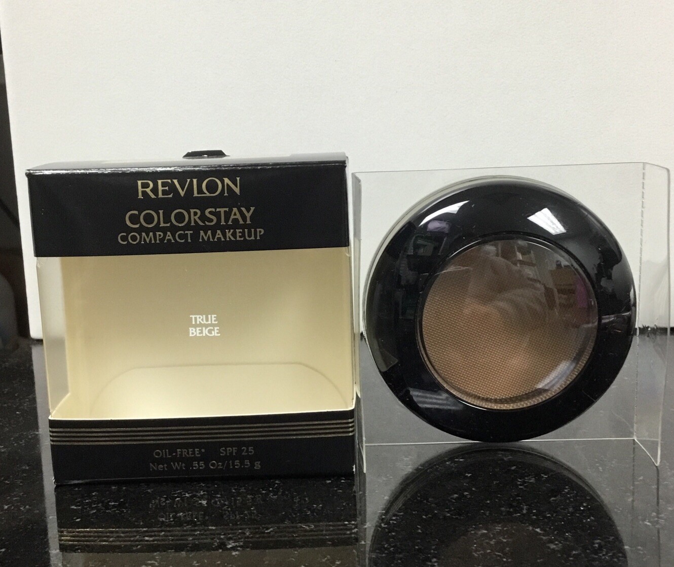 REVLON COLORSTAY COMPACT MAKEUP TRUE BEIGE NEW.