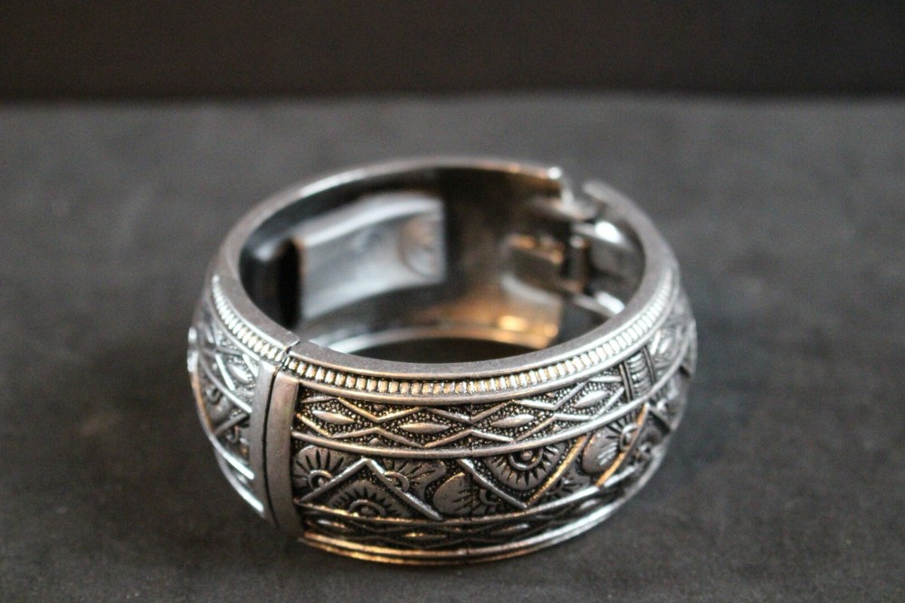 Fitbit Bracelet Holder - Silver Fitbit - Silver Bracelet - Spring clasp